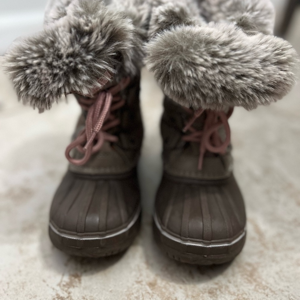 London Fog Brown Kids Snow Boots with Faux Fur